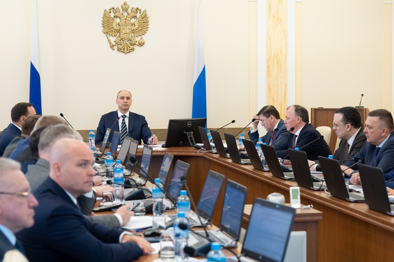 Денис Паслер поручил всем главам муниципалитетов получить паспорта готовности к следующему отопительному сезону